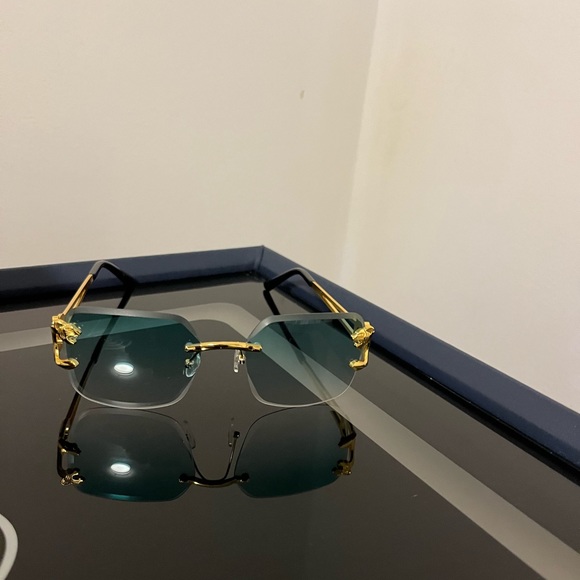 Sunglasses - Picture 3 of 3